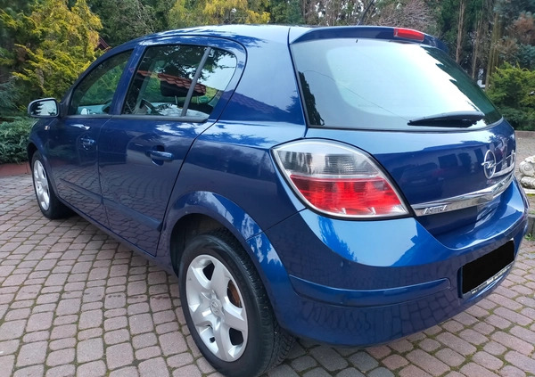 Opel Astra cena 14890 przebieg: 143800, rok produkcji 2008 z Wieliczka małe 529